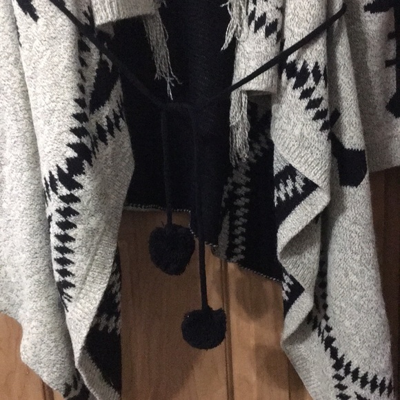 NWT Signature Studio Cardigan - Picture 2 of 5
